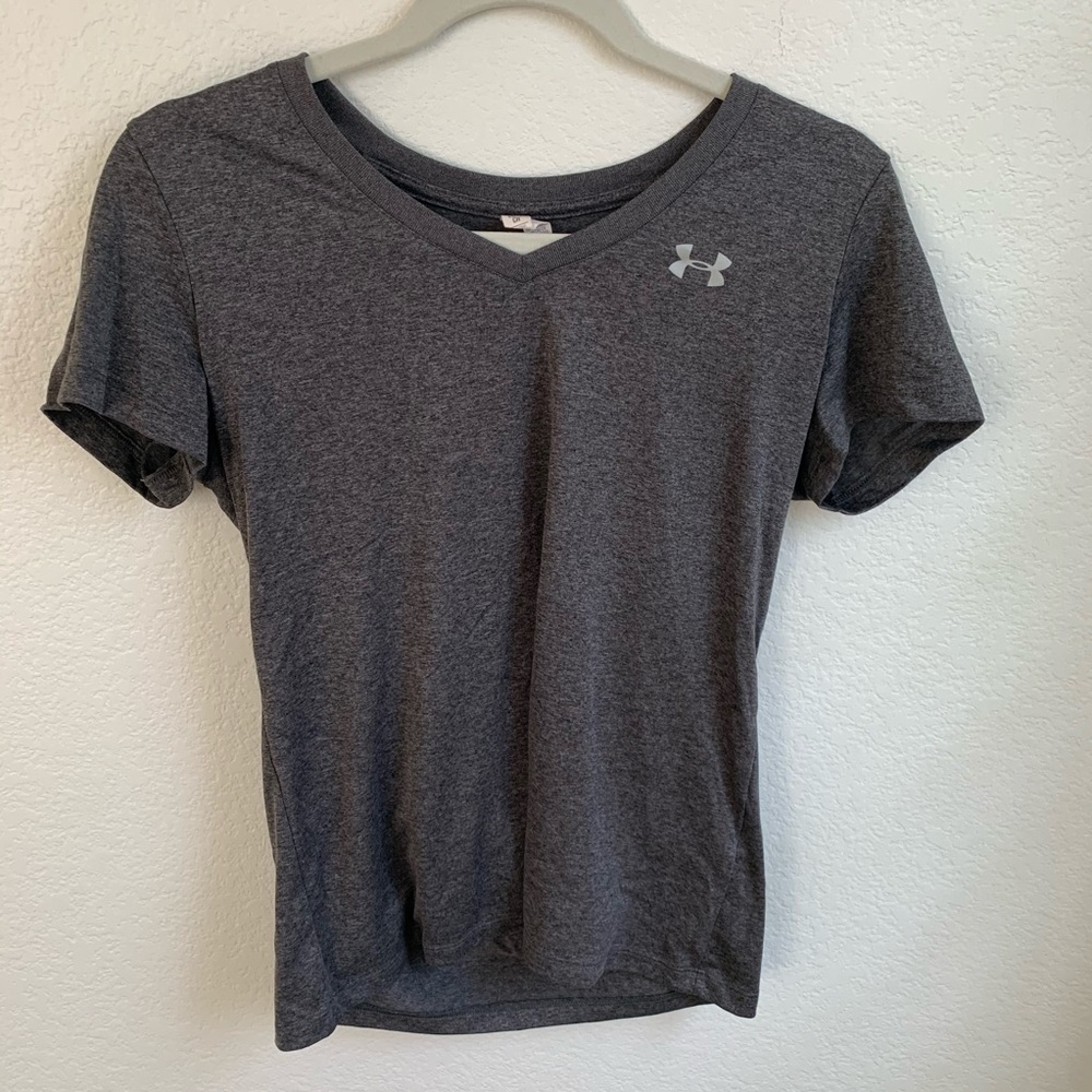Under Armour Grey Workout T-Shirt Size: Small
